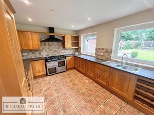 Kitchen- click for photo gallery